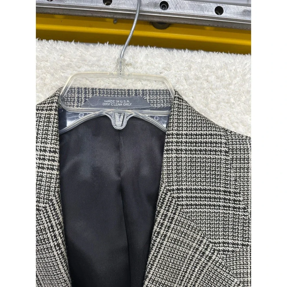 Vintage Mens Glen Plaid Blazer Two Button Sport Coat Gray Made in USA 42R